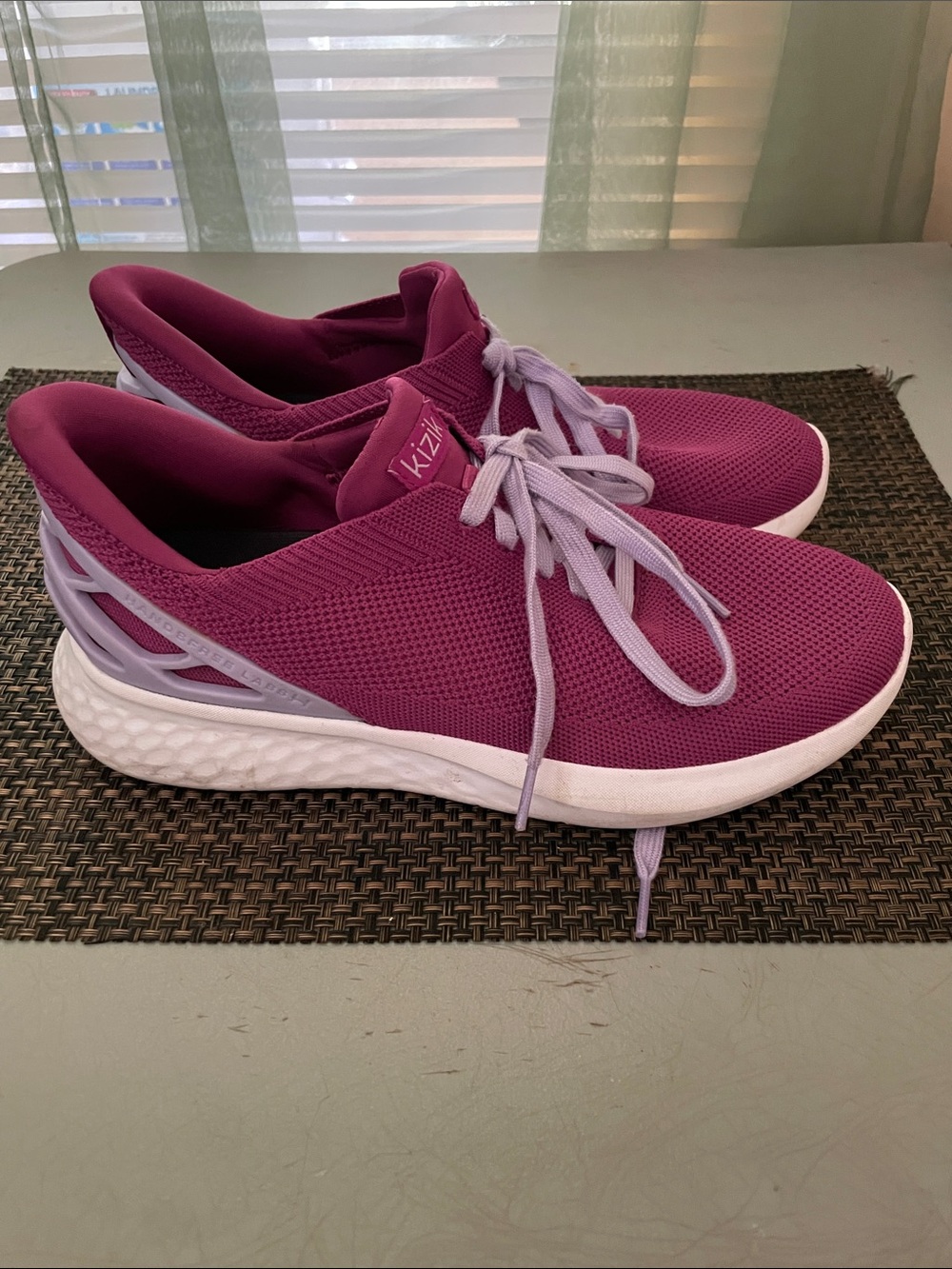 Kizik Hands Free WOMEN'S ATHENS Sneakers